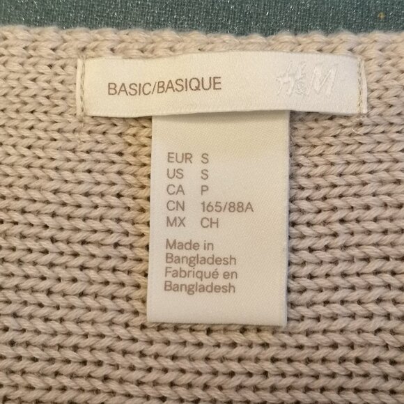 H&M Basic Ladies Lightweight Round Neck Sweater - Picture 3 of 6